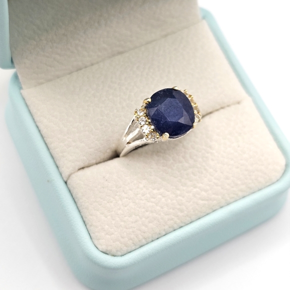 Blue Sapphire Ring - Picture 3 of 5